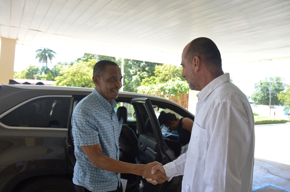 Visita embajador de Barbados_Guantánamo | foto: Rodny Alcolea. 	