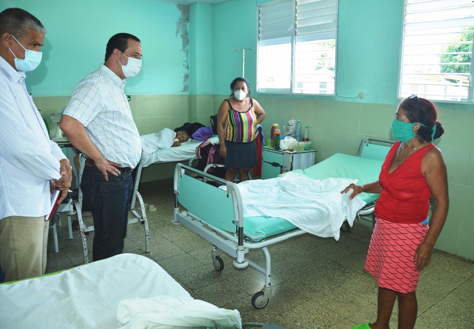 Foto 2 Ministro Salud en Baracoa 2